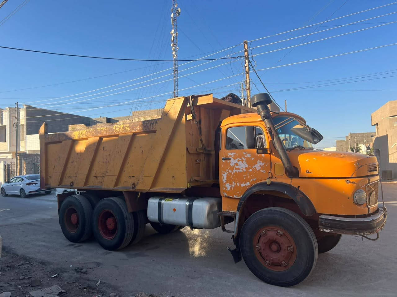للبيع اقجم موديل 80 مطوله بدي مايلر عمل مجموعة جي اف كير 111 محرك عادي جديد تخم تاير سيارة جاهزة للعمل تحويل مباشر  السعر  40 مليون وبيه مجال للأستفسار ***********
