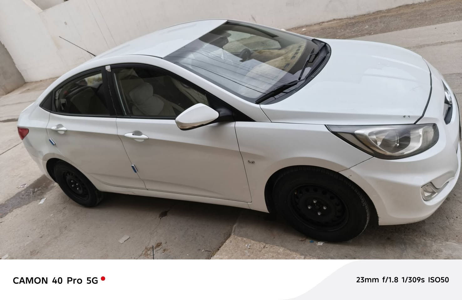 بۆ فرۆشتن
مۆدێل ۲۰۱۱ / سەنەوی تا مانگی ۱ ی ۲۰۲۹ 
دەفتەر بەنزینی هەیە و شەرت تحویل و غرامە 
گێر و مەکینە بەشەرت / چواڕ تایە تازە 
***********
***********
مەسروفی تێ نەماوە 🚗
