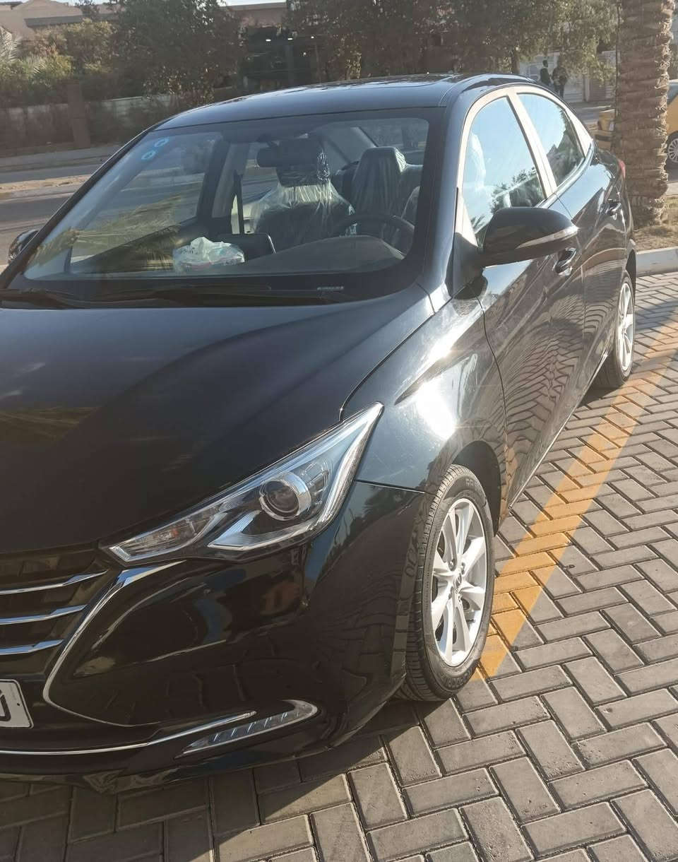 السلام عليكم
للبيع شانجان L7 موديل 2024  حره تحويل مباشر محرك حجم 1500 الاقتصادي سلايد كشنات جلد لدنهاري شاشة كامره حساسات خلفية دبل ايرباك تحكمات ستيرن اشاير بالمري ماشيه  33 الف كيلو  مكفولة من الصبغ بيه طخه بسيطه بالجاملغ الامامي وباب
مكاني حي الجهاد /بغداد
رايده 98 او بيها مجال للطيبين 
رقم***********
