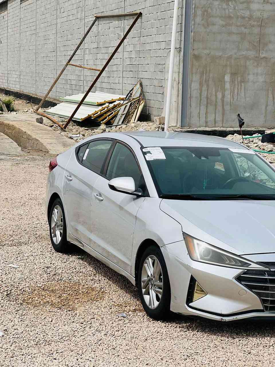 النترا ٢٠٢٠
لون سلفر 
مكينه دوش ٢٠٠٠
رقم كربلاء 
بيهه وكاله عامه 
سياره مال معوقين بعد خمس اشهر وتنفك تصير سياره حره 
بيهه ٤قطع تبديل 
بيبان ٢
جاملغ امامي 
وبنيد 
غير ذلك سياره كفاله 
سعرها ١١٠وبيها مجال 
مكان بابل القاسم للاستفسار اكثر اتصل على الرقم الاتي 
***********
