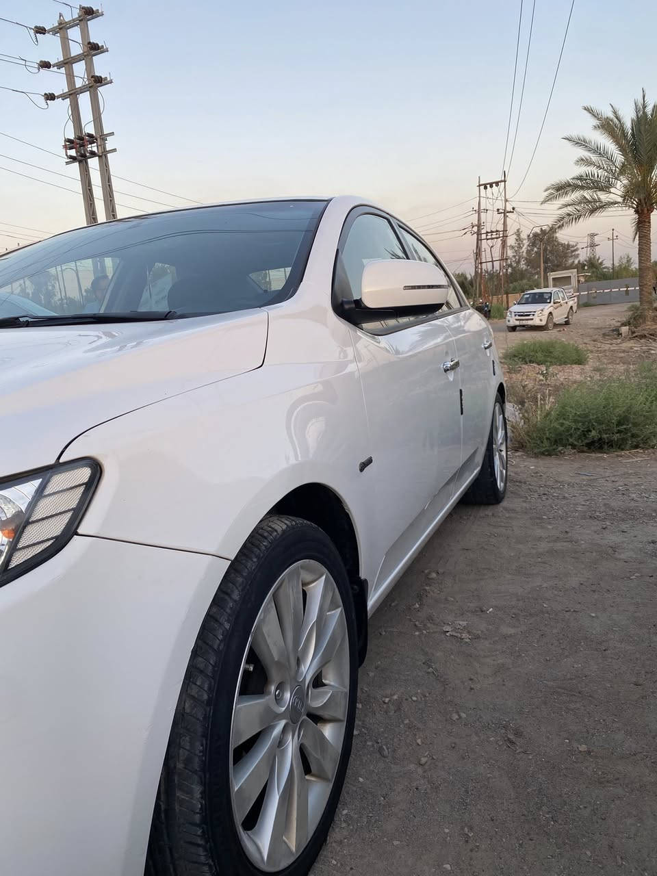 السلام عليكم سيراتو خليجي محرك 2000رقم اربيل دولي شرط التحويل سيارة مكفوله من الصبغ والتبديل بيها تلث اماكن بارد سيارةماشية 97حقيقي كتلوكات الشركة بيها 
فول مواصفات 1/1
محرك كير شرط الفحص 
تبريد ثلج 
تحم تايرات 
صدر خلفي امامي 
موديل 2012
السعر 112
مكاني ديالى المركز 
***********
***********
