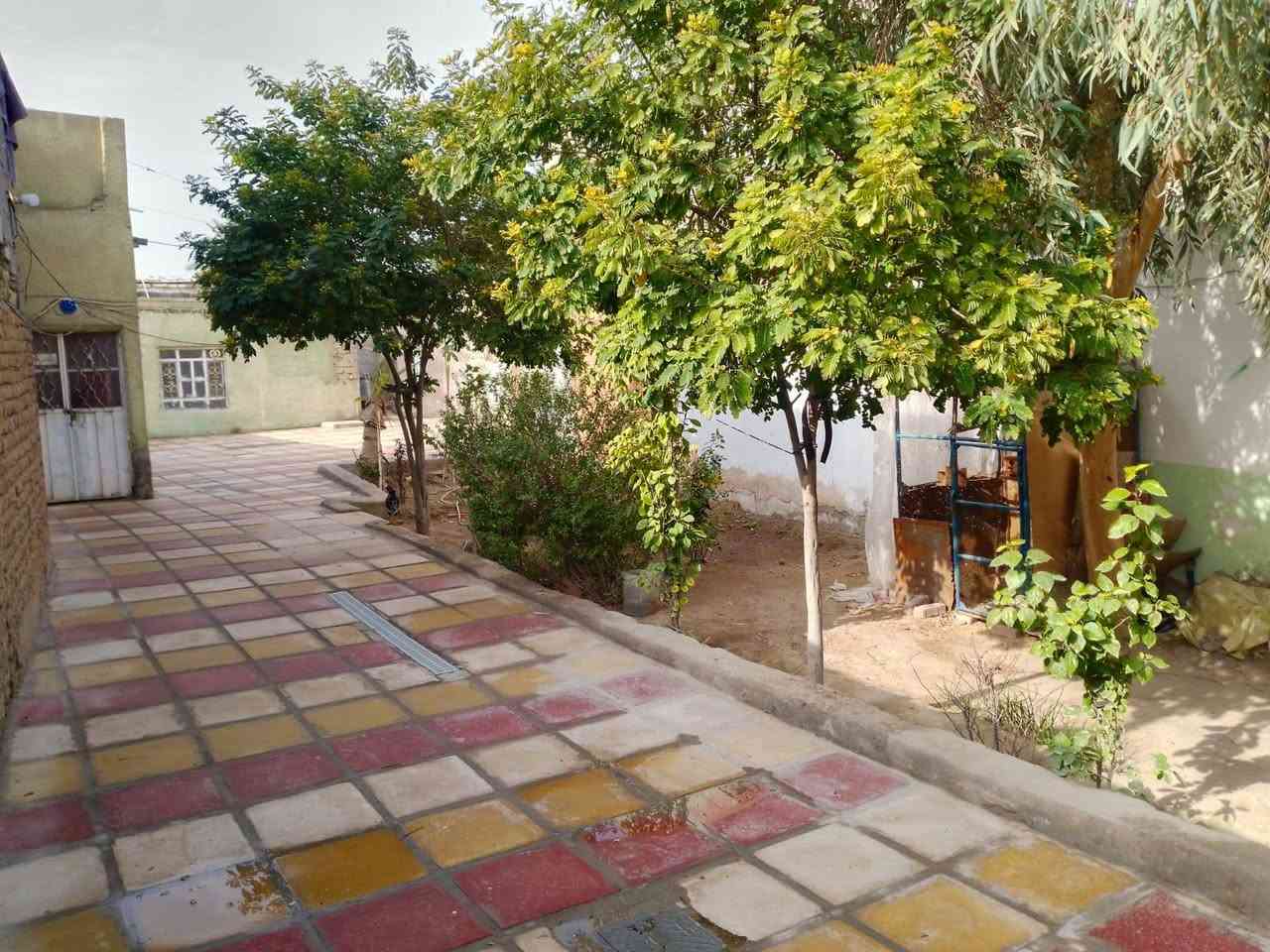 يالله يارزاق
بيت للبيع مساحه 450م كوفه شارع المعمل مقابل مدرسة الازدهار يبعد 100 م عن الشارع العام يحتوي على غرفتين وصاله واستقبال ومطبخ وحمامات عدد 2 البناء ابلوك نوع الأرض عقد السعر 45 مليون لتواصل ***********
