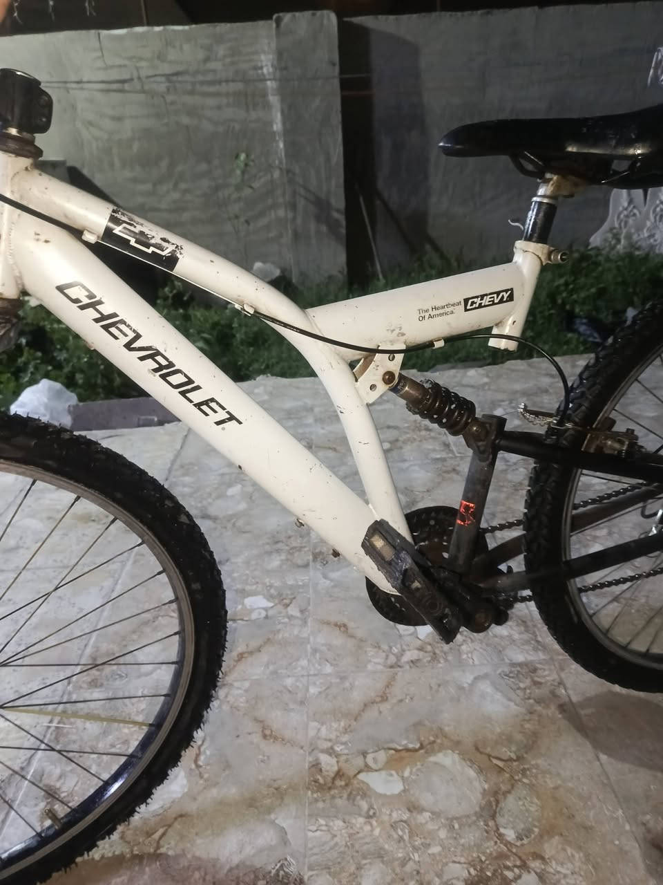 السلام عليكم  عندي بايسكل للبيع البايسكل نضيف امريكي مابي اي نقص فقط ستاند ب3الاف سعره 65 قفل  
*********** بي واتساب 
***********بي واتساب 
مكاني بغداد الدوره قرب المهديه الثانيه
مع تحياتي لكم
