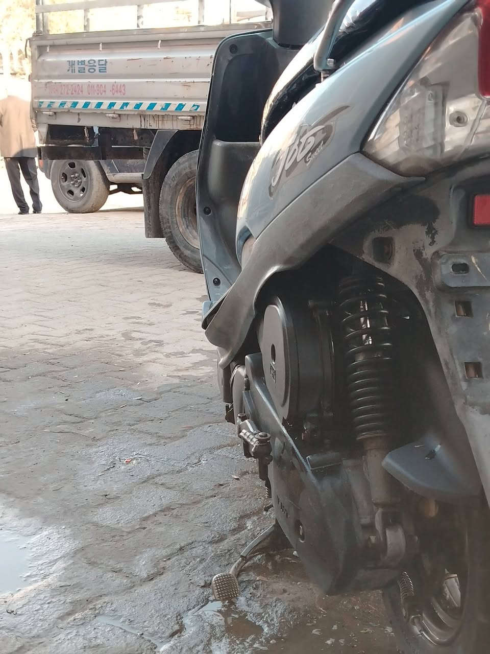 السلام عليكم
دراجه ماكس منغولي
دراجه نضيفه100/100
بوشه بلاديه
هندر مع سلف نكره
صالنصه جديده fm
مدينه الصدر قرب الكياره
رايدها مراوس ماكس عدله نفس نضافتهاا*********** وتساب
