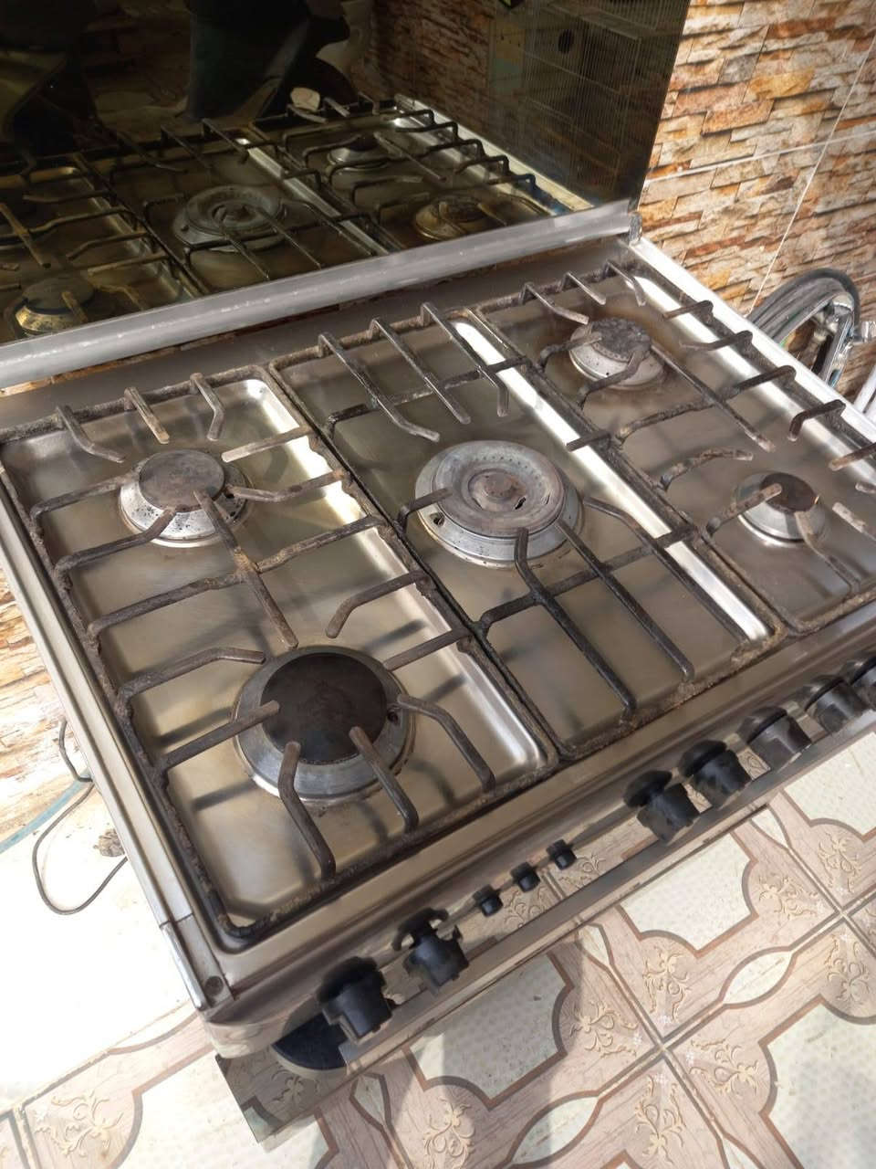 طباخ نظيف مداخل تصليح ناره زركه ب١٧٥ وبي مجال ***********
