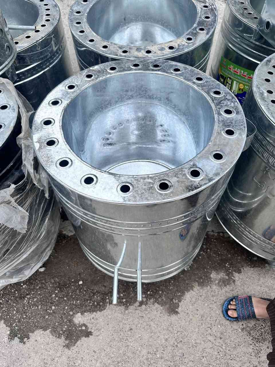 نوعيات واشكال هواي راسلني ادزلك البقيه 
***********

السلام عليكم هل ايام مطر واكيد تنانير الخبز العدكم خربن محلي متوفر بي كلشي من اصغر تنور لاكبر تنور وعندي تسكام حديد 1 ملم وعندي 09واكو هواي نوعيات من الرخيص للغالي واذا تجيني من خلال المنشور اراعيك بلسعر وبخدمتك وعندي فرن غازي وتنور كهربائي دبل هيتر وتك هيتر 

ويوجد توصيل داخل المدينه سعر التوصيل 5 ما عدا سعر التنور 

ملاحضه سعر التنور يطلع عليك تفاليس لان ما احط فرق جبير بلسعر اهم شي عندي المصداقيه واشكركم 

***********
راسلني واتساب اشوفك النوعيات العندي واحجزلك♥️
📍العنوان بغداد مدينه الصدر شارع الاورفلي قرب غازي المضمد بنايه ابو عباس الفريداوي
