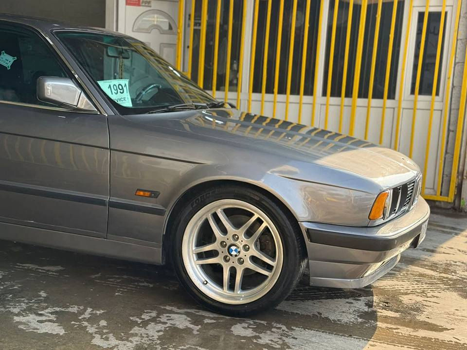 بي ام دبليو للبيع موديل 1991 
رقم اربيل شرط تحويل رقم انكليزي 
كير اوتو
شرط كير ومحرك 
ويل M سياره ما بيها نقص وخير من الله سعر 70 وبي مجال
رقم موبايل *********** كركوك كركوك, العراق
