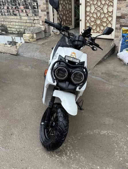 سلام عليكم عندي دراجة شحن سكنس جبلي كهربائية الدراجة مكفوله جديدة ملف الدراجة 2000W بطاريات 6 شاحن اصلي 72V السعرررر 975 وبيه مجال بسيط مكاني بغداد البلديات الاتصال ***********
