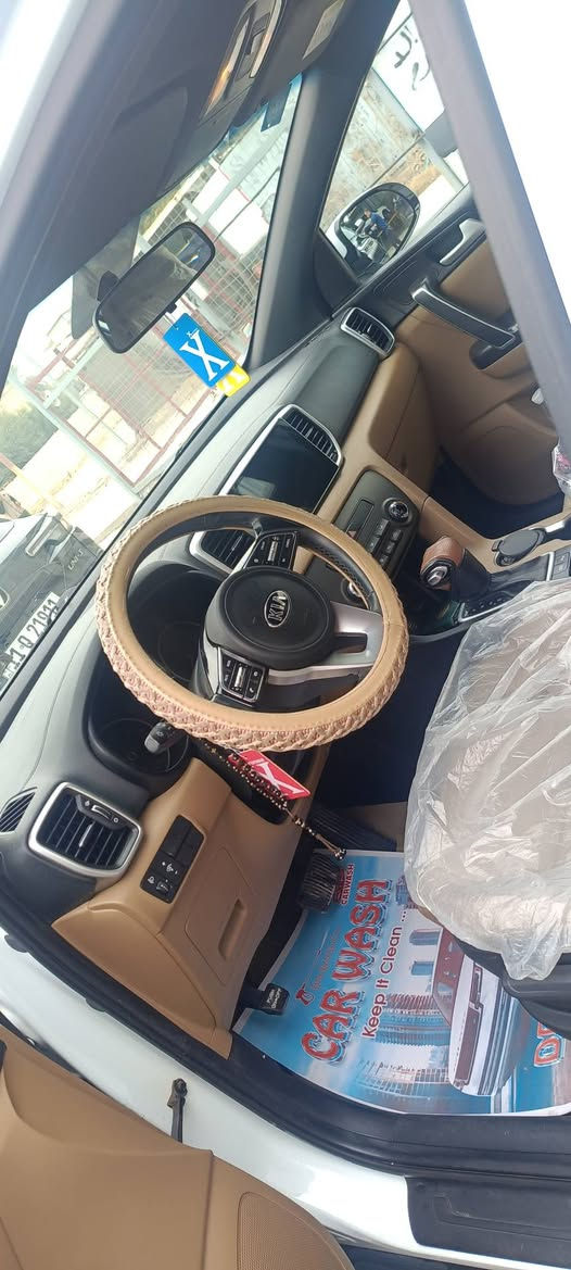 سياره سبورتج خليجي 2019
‏لون ابيض 
‏ماشيه 63
‏سياره مكفوله كير ومحرك بيه فقط بارد بسيط موجود بل صوره 
‏حساس امامي خلفي 
‏مري شفط 
‏اشاره بل مرايه 
سعرها 185


**إذا كنت صاحب هذا الإعلان وتريد حذفه لأي سبب، رجاءا أرسل رسالة إلى الدعم الفني**