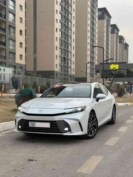 السلام عليكم للبيع او مراوس شعندك دز عل رقم الموجود واتساب 
كامري 2025 هايبرد محرك 2500
LIMITED  اعلى مواصفات بل كامري ياباني اصلي مو صيني
ضمان شركه ساز وعندك تبديلات دهن مجانيه وصيانه كامله مجانيه
ماشيه 10 الف فقط
مرقم بغداد ب اسمي
اعلى مواصفات
خمس كامرات حته بل مرايه كامرا
داتا شو (تعرض العداد عل جامه الاماميه)
بردات خلفيه اصليه كهرباء
بردات جانبيه اصليه
اربع كشنات كهرباء
سترين كهرباء 
شفتات ستيرن
تحكم شاشه خلفي
لايت اربع عدسات زينون
لدات امامي خلفي
رادارات محيطيه
بانوراما 
باقي المواصفات معروفه اعلى مواصفات ماكو فوكاها
العنوان بغداد حي الجهاد
لل استفسار ***********
