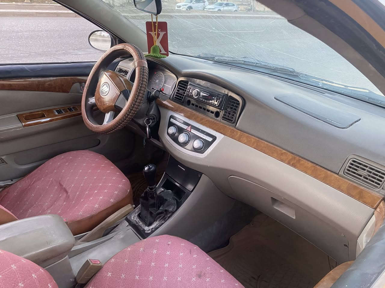 السلام عليكم ليفان 620 للبيع او مراوس حسب القناعه شرط التحويل مصفره هيئه. وغرامه /مكينه جيده حداديه جيده الكير بي نمرتين بدي بلادي يخبل
السعر(٢٨) 
مكاني بابل مركز الحله 
*********** 
‏***********
