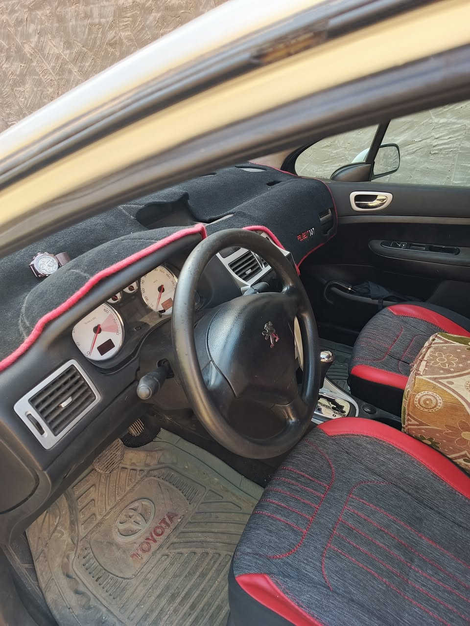 بيجو2006لبيع سعره58مكانه كربلاء مكفوله كفاله عامه بس بيه شخوط سوب السايق فقط متصرف الف عليه ***********
