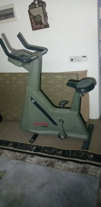 1.بايسگل رياضي امريكي الاصلي شاشه يرادله بس بطاريه سعره 100الف   2.ديو...