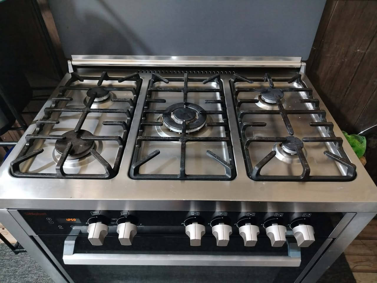 طباخ ايطالي نضيف جدا بسعر 400 الف


**إذا كنت صاحب هذا الإعلان وتريد حذفه لأي سبب، رجاءا أرسل رسالة إلى الدعم الفني**