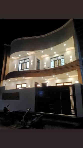 سلام عليكم متابعينا الكرام جانب من اعمالنه صبغ واجهيات بأسعار مناسبه بابل لتواصل ***********
