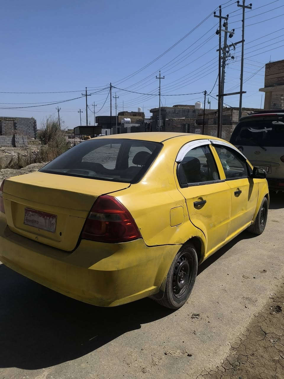 افيو مديل ٢٠٠٧ سيارة جاهزة 
كير مكينة جدد كير عادي السيارة مسكر  
السيارة جاهزة خير من الله كهربائيات كلشي شغال بيه 
رقم صدامي وعليها غرامات ٥٠٠ وذا اكثر عليه 
راعي موجود ويداور راعيه بكربلاء 
ترايك للبصرة شرط 
***********
