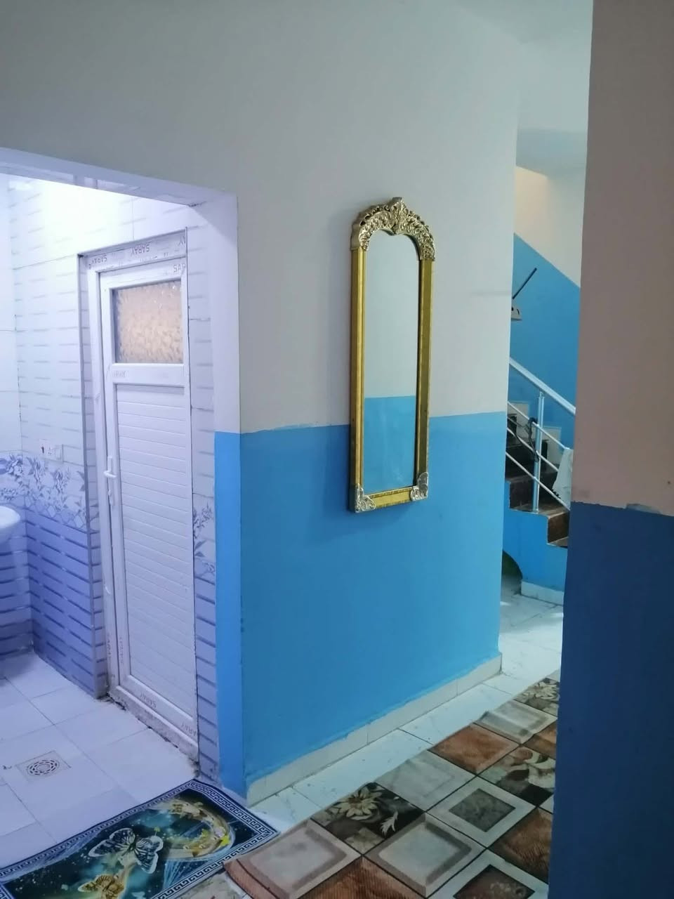 دار للبيع ضمن مجمع الزهراء السكني الاستثماري
📍 الديوانية

مطلوب على المصرف العقاري: 70
📆 التسديد الشهري: 417
💰 تسليم باليد: 75

المواصفات:
 • المساحة: 200 م²
 • طابق واحد
 • غرفتي نوم
 • صالة
 • مطبخ
 • صحيات
 • شرقي وغربي منفصل مع حمام

📄 المعاملة: أصولية

📞 للاستفسار:
***********
***********

مكتب أساس للعقار والمقاولات العامة
