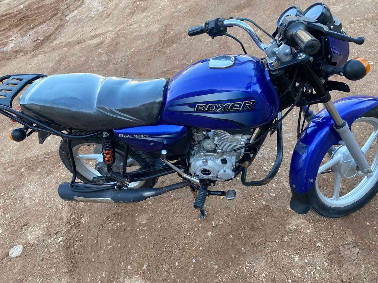 السلام عليكم 
دراجة بوكسر 2018للبيع اوراق اصوليه مكينة مامفتوحة
للاستفسار 
***********
