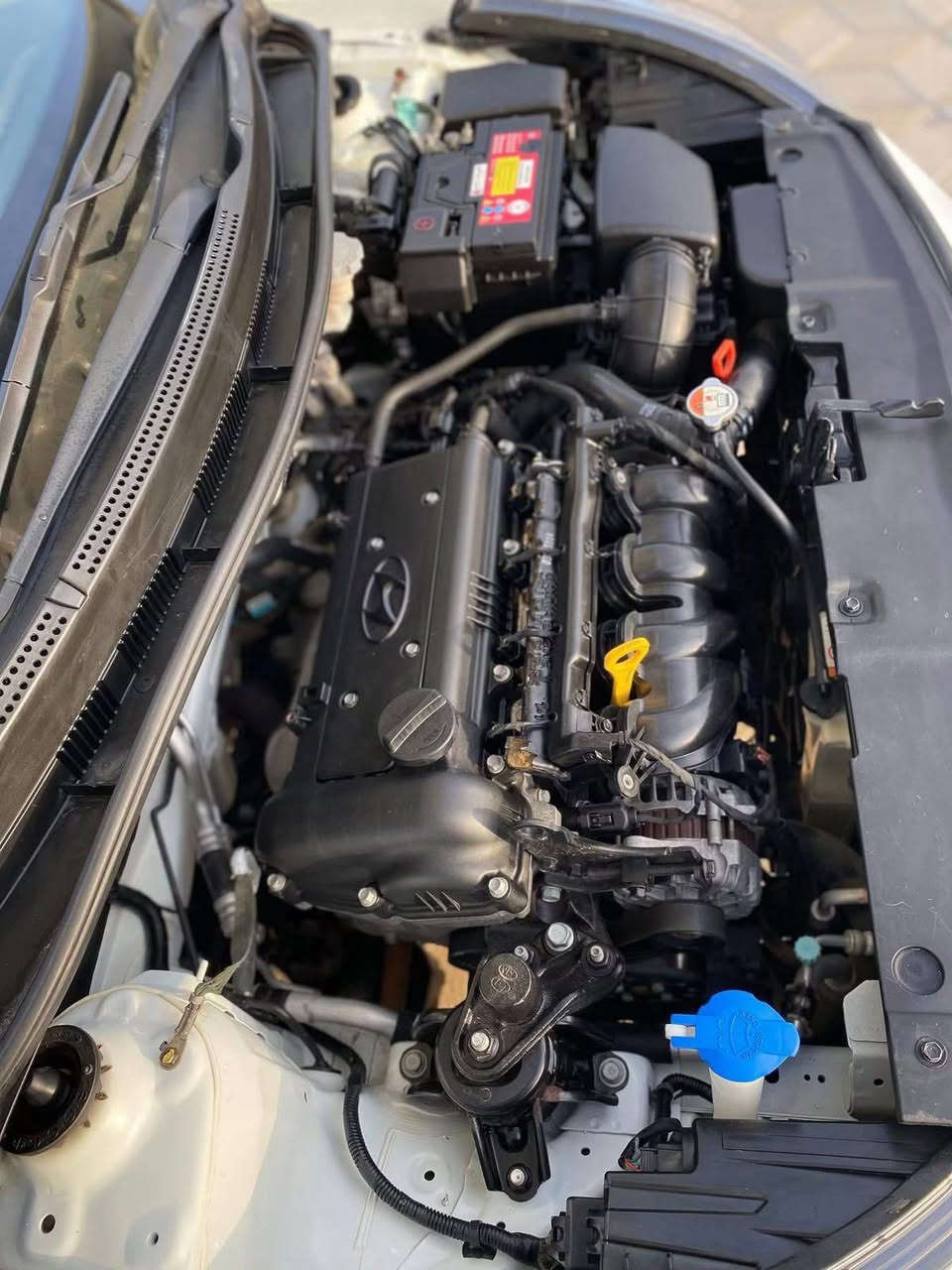 اكسنت مديل 2014
خليجي فول موصفات 
تحكمات استيرن
فتحت سقف
محرك 1600
شاشه كبيره 
كأمره دوران 
رقم قادسيه 
حداديه جديده 
تخم تايرات جدد 
كفاله فقط
بيه بارد باب صدر 
وصبغ دوسه 
مكان السياره الدوانيه
***********
