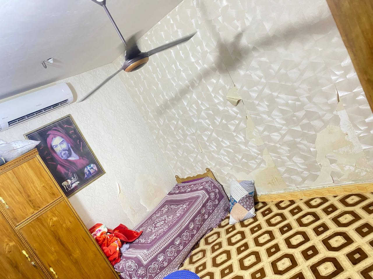 إسلام عليكم / بيت 🏠 للبيع بشعب حي تجار مقابيل كليه لامام لكاضم عليه سلام /مساحه 145م/نزال 22/واجهه 6.75/تفاصيل لبيت يحتوي على طرمه استقبال مطبخ حولي خدمات/5غرف/للاستفسار مكتب شعب للعقار هاتف 📞 ***********/
واتساب ***********
