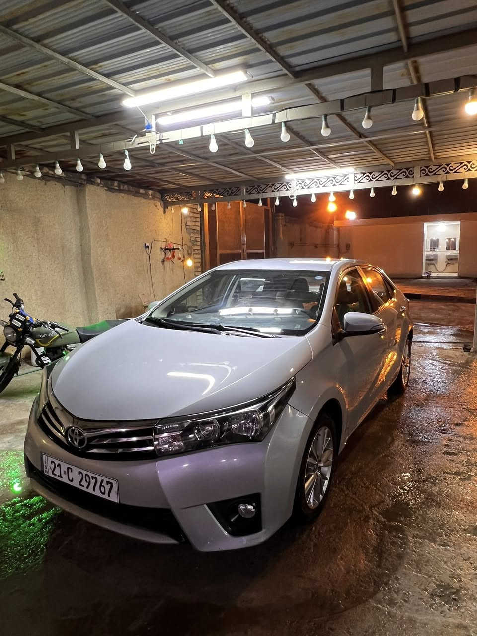 السلام عليكم تيوتا كورلا2016 بصمه اشاير مري تحكمات ستيرن محرك2000 خليجي كفاله ما عدا هلال الچاملغ الخلفي عله كد شبر اثر شخط السياره باسمي تحويل مباشر  120دك جرس تخم تاير جديد السعر155 وبيه مجال السياره بل حقيقه احله من الصوره العنوان بغداد الدوره ***********
