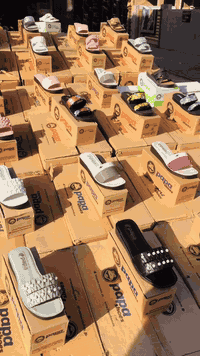 تم تخفيض الاسعار كميات محدوده 
سعر الدرزن ٣٠ الف 
عنوان الدوره حي الميكانيك 
يوجد خدمه توصيل 
راسلني واتساب ادزلك الموديلات 
***********
