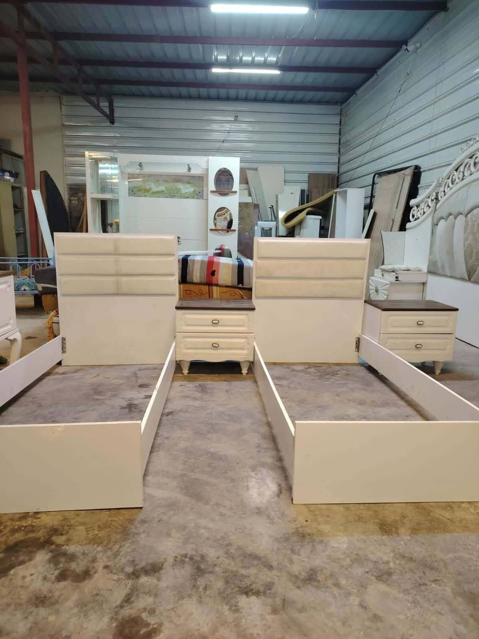 غرفة نوم مستعملة🇹🇷
غرفه شبابيه 👬
موديله الكانتري 🤍
أسره منفصله 💢
 نضافة90 ٪💯
عدد القطع / 6
نضام / أبواب 💢 
سعرها / 600 قفل 💸
شد ونقل داخل بغداد مجاني🚛
يوجود توصيل محافضات 🚛


**إذا كنت صاحب هذا الإعلان وتريد حذفه لأي سبب، رجاءا أرسل رسالة إلى الدعم الفني**