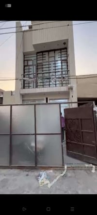 مشتمل حديث للايجار  يتكون من 3 طوابق و4 غرف نوم وصاله ومطبخ حار بارد ق...