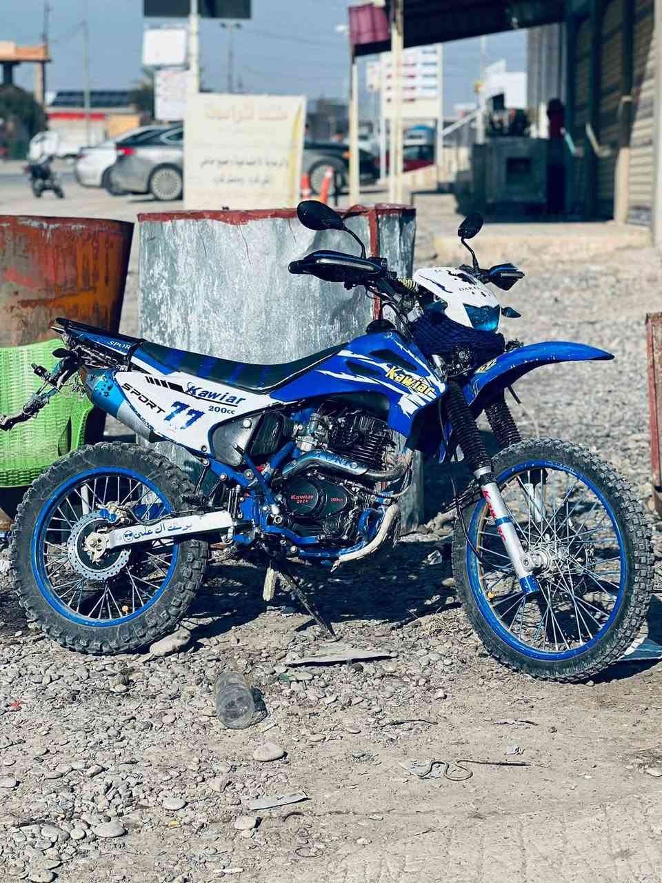 السلام عليكم  قفاز للبيع  نضافه فول نشاط فول موديل 2024 / محرك 200/السعر 1250 وبي مجال الرقم الهاتف /***********/المكان شرقاط
