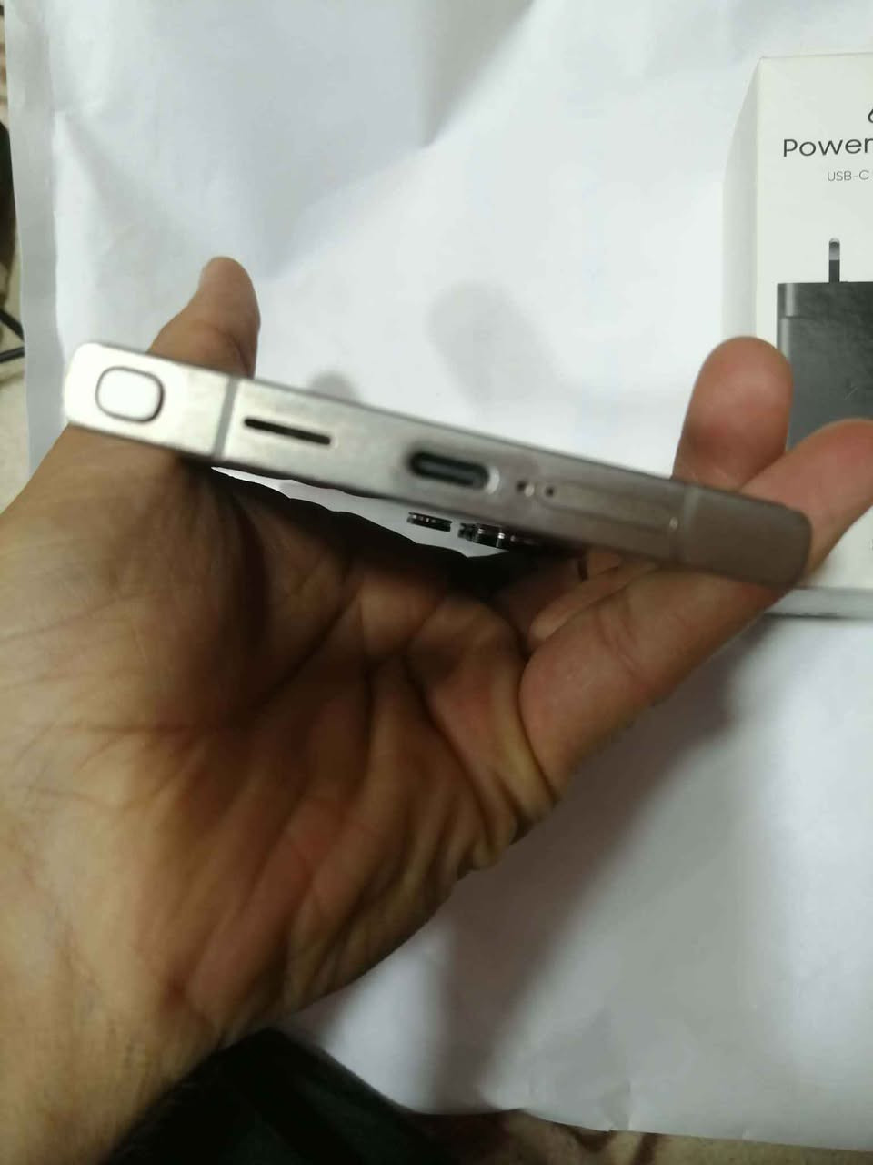 ‏السلام عليكم للبيع كلكسي اس 24 التر 
‏24S الترا
‏الذاكره 256
‏نضافه 100٪اصلي مع ضمان مكفول من كلش
‏غراضه كامله مع شاحنه اصليه
‏العنوان.... الديوانية....
‏معرفة السعر والتفاصيل أكثر.. الاتصال على الرقم..
‏‪***********‬. ديوانية, القادسية
