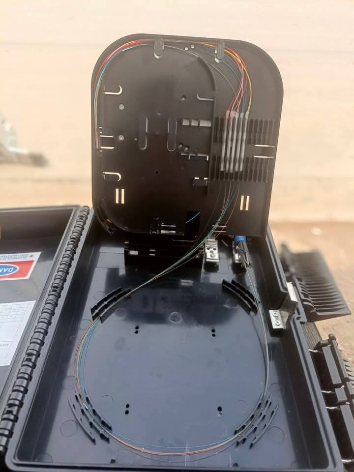 سلام عليكم
تيم مد ولحام جميع انواع الكيبل #القطري وال #شريطي وال #ftth 
 #ومد يوزريه المشروع الوطني
 #وصيانه جميع القطوعات والادامه الكامله للبونات
  #مد والحام بونات جيبون +ايبون  ومد النكات
  #بغداد وجميع محافضات  
***********

