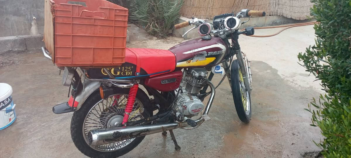 السلام عليكم موطور للبيع سعرو 300وبي مجال الشراي يتصل ***********
