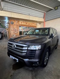 لاندكروز GXR تطبيق  موديل 2022  مكفولة من صبغ وتبديل وبارد  مواصفات  ث...