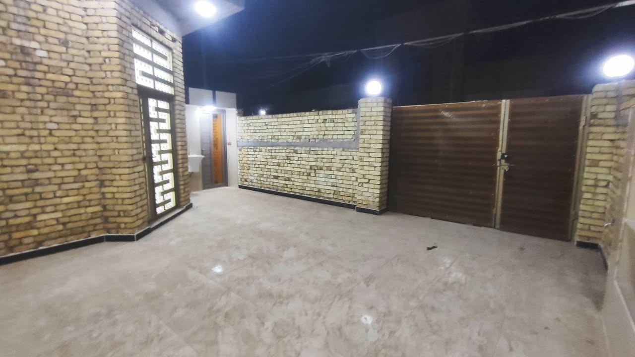 دار للبيع المساحه 200 متر بناء درجه اولى وحديث حي نهاوند 
الاولى على شارع 15 رقم الهاتف ***********
