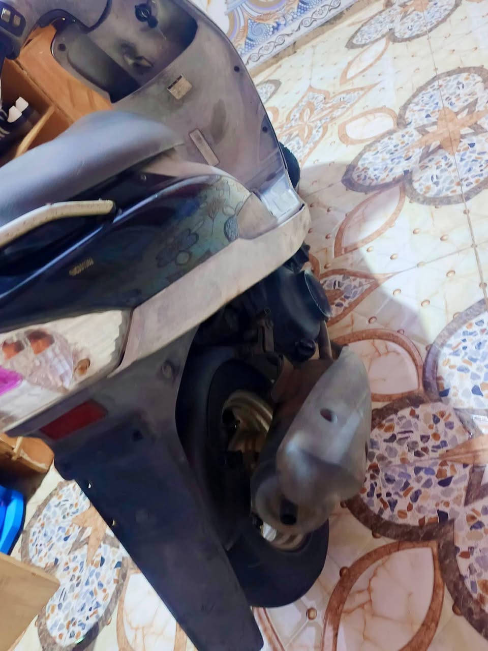للبيع مقفوله ماكينه شاصي مكان بصره ابو الخصيب  *********** مارس قديمه سعر 1100
