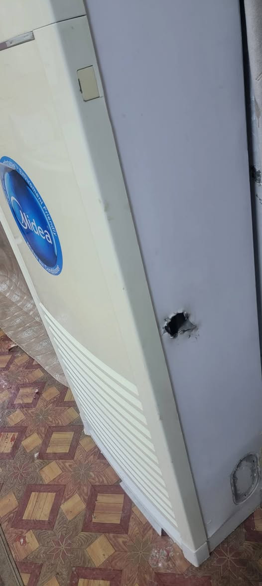 السلام عليكم عندي سبلت كنتوري للبيع ( ٢) طن  بي خلل واحد وهو ضربه صفح لكن مماثره على الداخل السعر ٣٥٠ وبي مجال للاستفسار ***********
