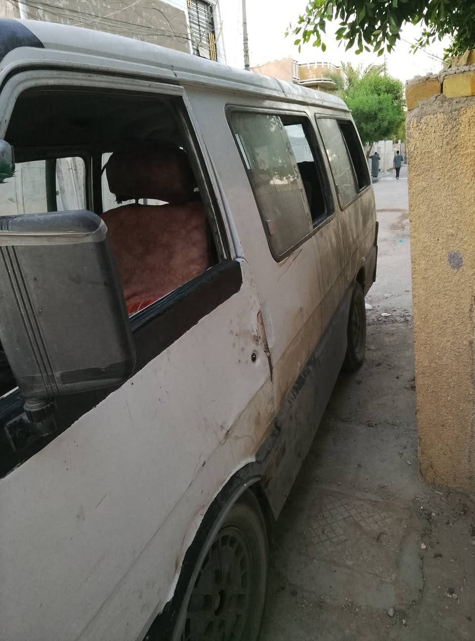 البيع موديل 1994 شنويه صاقطه بل 19 والسعر 10اوراقه قفل قفل قفل ***********
