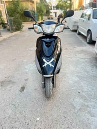 بغبغاء • ٢٠١١ • ٢٠٠٠٠