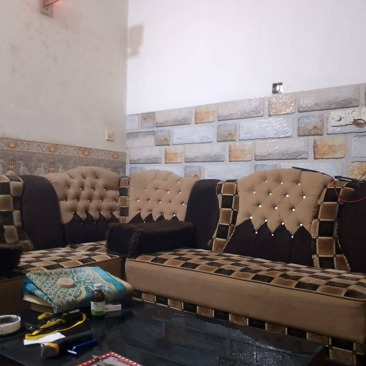 للبيع تخم قنفات نضيف 12مقعد وزاويه يعني يصيرن 13مقعد
بغداد الشعب
‏‪0770 870 8546‬‏
