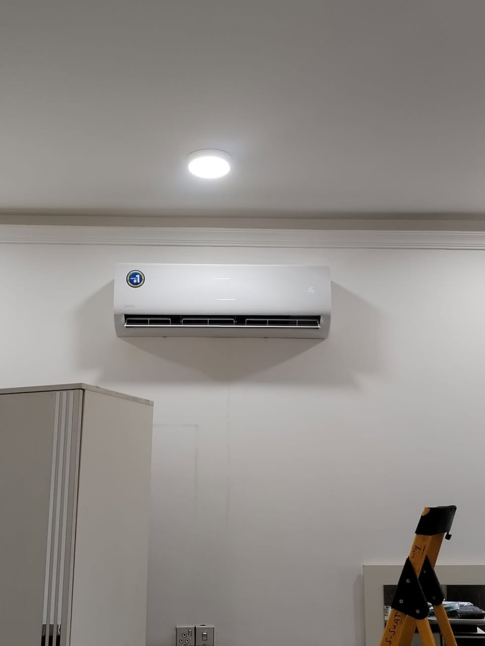 🚨 قبل لا تنصب سبلت… اسأل نفسك سؤال!
ليش تدفع أكثر إذا تگدر تاخذ أفضل شغل بسعر أقل؟ 👀❄️

🔥🔥 تحدّي من الضمات للتبريد 🔥🔥

إذا تلكه شغل أنظف وأرتب وبنفس السعر… احنا نحترم اختيارك 😉

⸻

🎁 خصم 20% عند تنصيب أكثر من سبلت

(لفترة محدودة جداً – لا تضيع الفرصة)

⸻

💪 شنو يميزنا عن غيرنا؟

✔️ تنصيب احترافي بدون تخريب

✔️ تنظيم أسلاك وسواقي بشكل أنيق

✔️ تنظيف وتعقيم كامل

✔️ نلتزم بالوقت 100%

✔️ شغل مضمون… وراحة بالك مضمونة

⸻

🔧 خدماتنا تشمل:

• تنصيب جميع أنواع السبالت

• صيانة الأعطال

• سحب وشحن غاز

• تبديل كمبريسر

• إعادة تنصيب عند النقل

• تنصيب سخانات كهربائية

• أعمال كهربائيات بسيطة

⸻

📍 نغطي:

بغداد (الكرخ – الرصافة)

الحلة – كربلاء – الأنبار – الكوت

(خارج بغداد 4 سبالت وفوق)

⸻

💗 مبادرة إنسانية

ندعم العوائل المتعففة بأسعار رمزية أو مجاناً حسب الحالة

⏰ متواجدين 24 ساعة

📲 احجز هسه قبل ما ينتهي العرض:

***********

***********

🌟 الضمات للتبريد

مو بس شغل… ثقة تدوم سنين ✨
