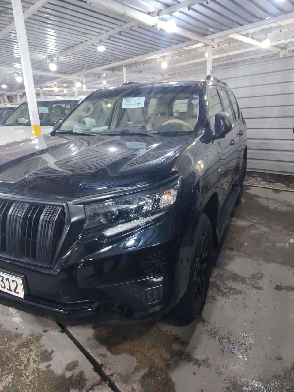 السلام عليكم بيع او مراوس
برادو 2023 خليجي ماشية 46 الف كيلو لون اسود رقم شمالي الجديد مكفولة كفالة عامة تحويل او وكالة مواصفات TXS مد نايت :
1_بصمة 
2_فتحة
3_كشنات جلد 
4_كشنين كهرباء 
5_تبريد 3 قطع 
6_سبير تعليك 
مكاني/بغداد 
***********
