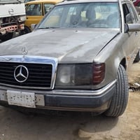 مرسيدس • موديل ٨٧ • رقم بغداد