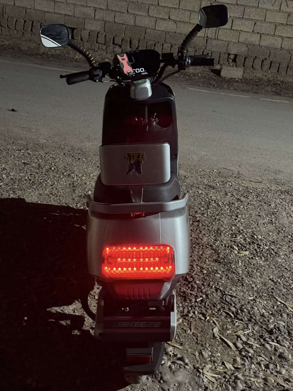 تيسلا للبيع او المعروف اسمه اوباما 36  نضيف حيل ونشط ملف 2000 بطاريات كبار عدد 6 السعر 700


**إذا كنت صاحب هذا الإعلان وتريد حذفه لأي سبب، رجاءا أرسل رسالة إلى الدعم الفني**