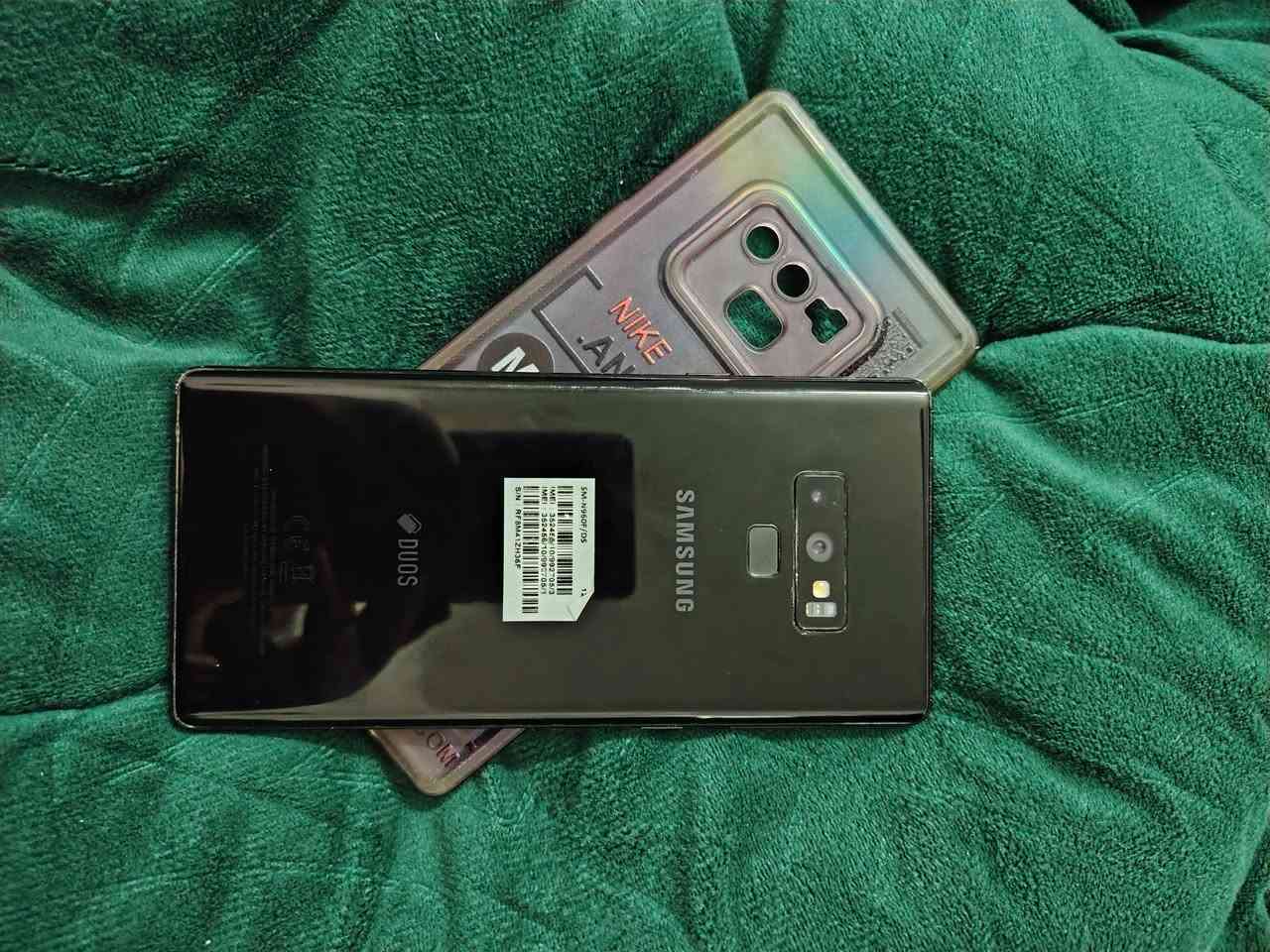كلكسي نوت ٩ شرق اوسط
ذاكرته ١٢٨   دبل سيم كارت

نظيف وكله شغال

سعره ٢٠٠ الف

مكاني بغداد البياع
للاستفسار اتصل ***********
