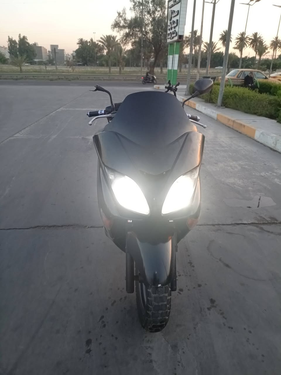 سلام عليكم فورزه صفر ثمانيه جاهزه مابيها كل نقص بس كفرات جارده
مكاني بغداد الشعب 
السعر 750وبيها مجال حك الجيه 
هاتف ***********
