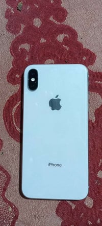 ايفون اكس • نظيف ٩٠٪ • مبدل شاشة