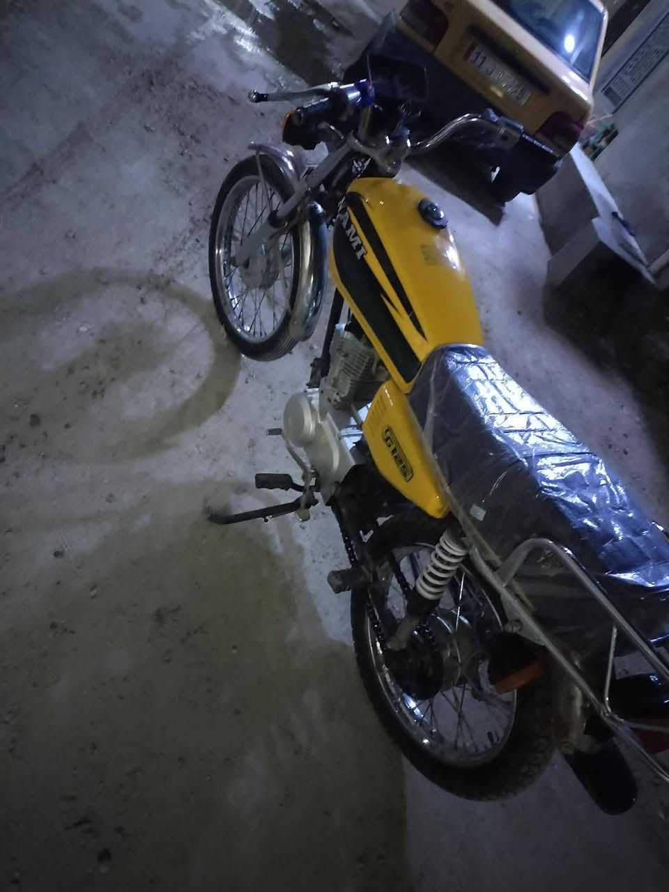 السلام عليكم دراجة اربعة كير للبيع دراجة نضيفة فول شلعة ومعدل كلشي شغال بيهة دراجة كلك كلك كلك مكفولة السعر ٣٨٠ وبيها مجال قليل التواصل رقم ***********
