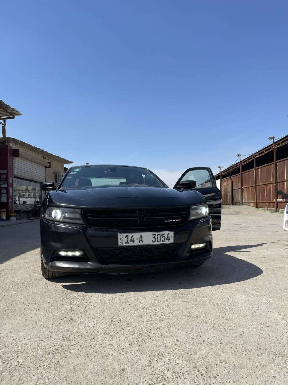 جارجر ٢٠١٥ اصل مسجله ٢٠١٨.  سنويه باسمي مهزوزه وكامله كبل تحويل 

كفاله عامه. فقط تقرير داخله. ماشي 130 ml  
السياره باسمي. واستخدام شخصي.  للبيع فقط 
العنوان شط العرب الفيحاء ، السياره ستوك ما مفتوح بيها برغي 
المكينه والكير والتبريد شرط مكينه 5700 RT 8 سلندر 
للتواصل. واتساب اتصال *********** 
السعر 165 $
