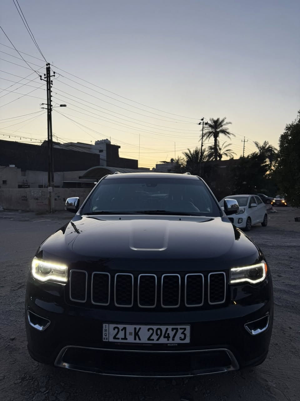 السلام عليكم  جيب لمتد 2018 فول مواصفات ماشية ٤٠ الف ميل فقط. صور الحادث والسونار حديث مرفوق بالصور سيارة مكانها بغداد 
سعر ٢٥٥ وبي مجال بسيط 
***********
