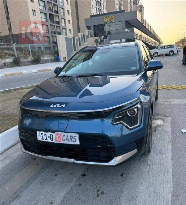 للبيع فقط كيا نيرو كهربائية شحن بلشحنه الوحده تمشيك 550كيلو موديل 2023 ***********
موصفات السياره كيا نيرو كهربائية شحن 
السياره خير من الله نظافه وبيها مواصفات بعد احلا من السياره لون ازرق موديل 2023
السياره  رقم بغداد هز فحص جديد 
السياره وارد امريكي كلين تايتل مكفوله كفاله عام
ماشيه: 25الف مايل 
المواصفات 
كراسي تدفئه 
بصمه
اشاير بالمري 
كشنات جلد و مخمل 
ترحيب دخول 
.نظام ايكو وسبورت قياده
• شاشة كبيرة
• كاميرا خلفية
• حساسات خلفية 
• ⁠حساسات اماميه
 .اتو هولد
رادار امامي
• مانع تصادم
• محدد مسار
• تصحيح مسار
• مثبت سرعة
• مانع انزلاق
• بصمة تشغيل
• بصمة أبواب
• مري رادار
• نقطة عمياء
• شاحن وايرلس 
شاحنة بالكشانات 
• شاشة اعطال
• عداد ديجيتال متغير الوان
• اضوية امامية LED
• اضوية خلفية LED
• حساسات إضاءة
• إنارة تلقائية Auto
• نظام صوتي مميز 
• أوامر صوتية
• حساسات اصطدام
شفتات بلستيرن
تبريد قطعتين
قياده ذاتيه 
تشغيل عن بعد 
• بلوتوث
• مدخل USB + AUX
وبيها بعد مواصفات خير من الله
السياره جاهزه مكان السياره بغداد
التفصيل اكثر اتصل برقم
***********
